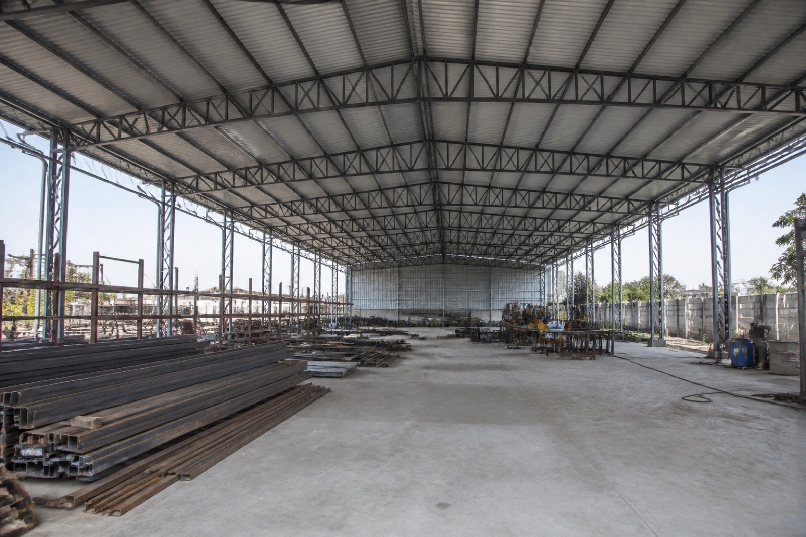 Warehouse tin shed roofing